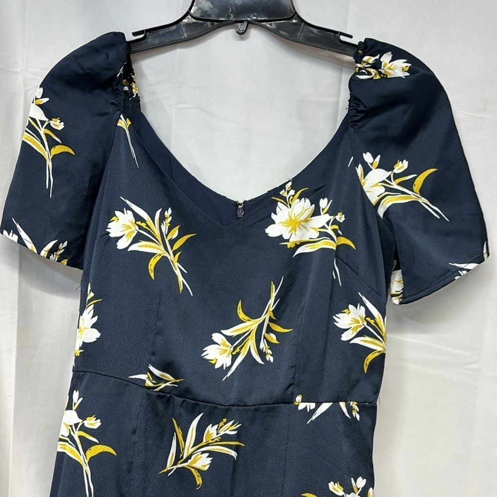 Sam Edelman Navy Floral Midi  tossed flower puff  stretchy sleeve Dress size 4 - Picture 4 of 10